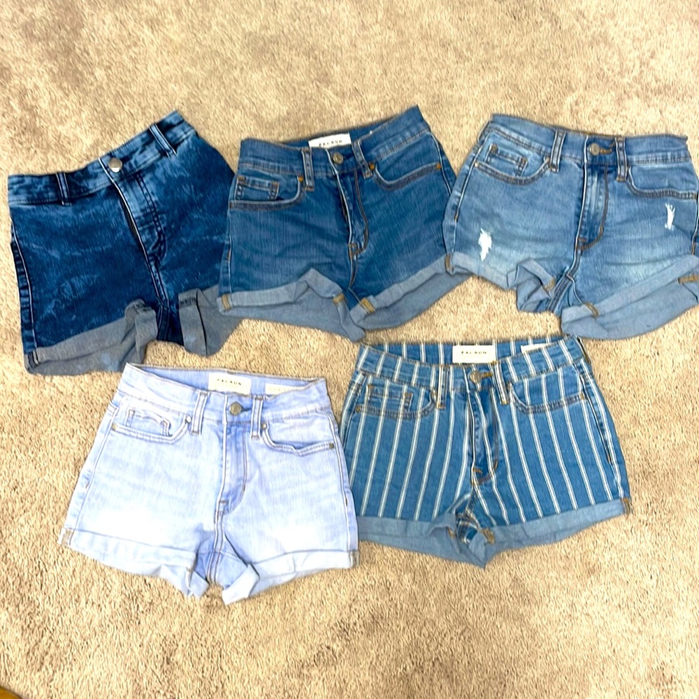 All 5 pair size 22 jean shorts - 4 of them are the sold out “Shortie” PacSun